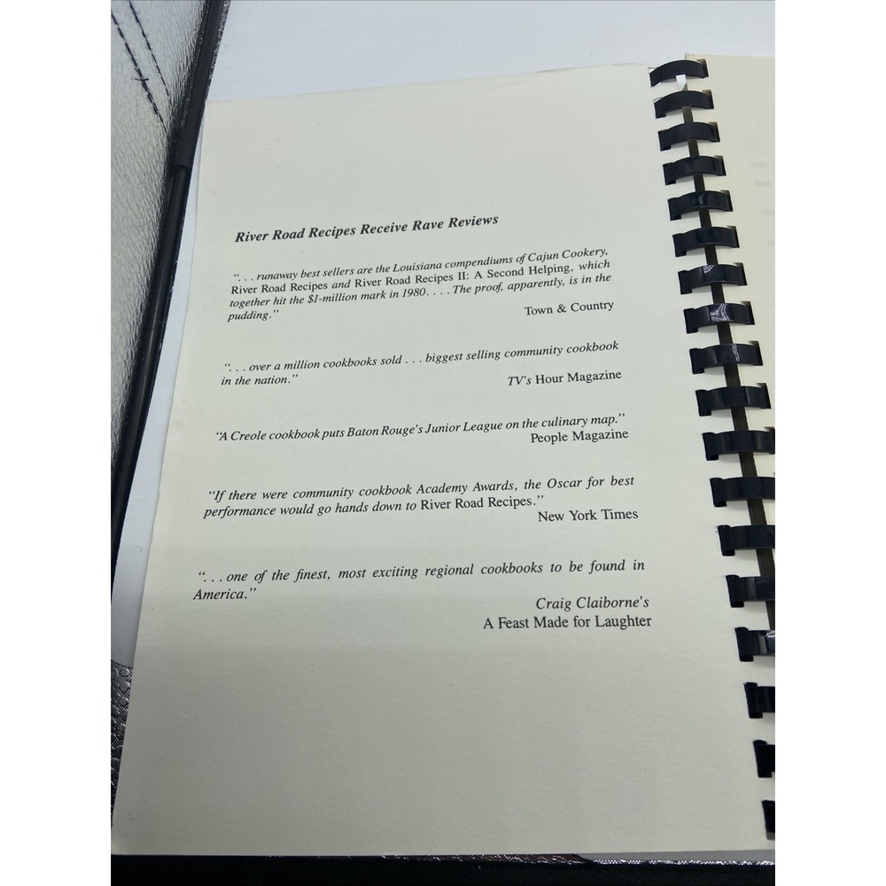 River Road Recipes Junior League of Baton Rouge Louisiana Cookbook Spiral Bound - Picture 4 of 12